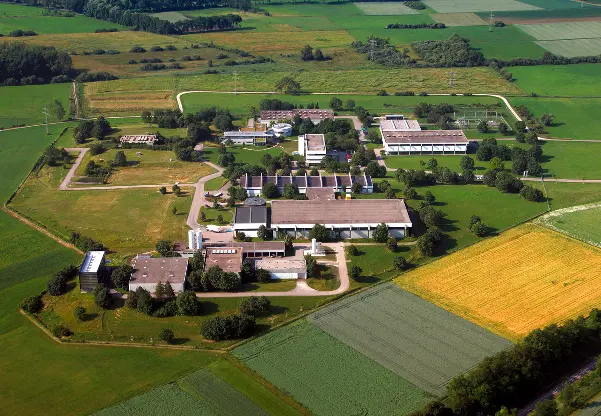 Luftbild vom Wasserwerk der Landeswasserversorgung in Langenau.